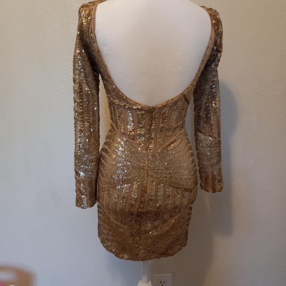 DRESS 👗 - Picture 2 of 7